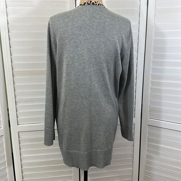 Chico’s Cardigan Size 1 (8) Peyton Long Line Leopard Print - Picture 8 of 15